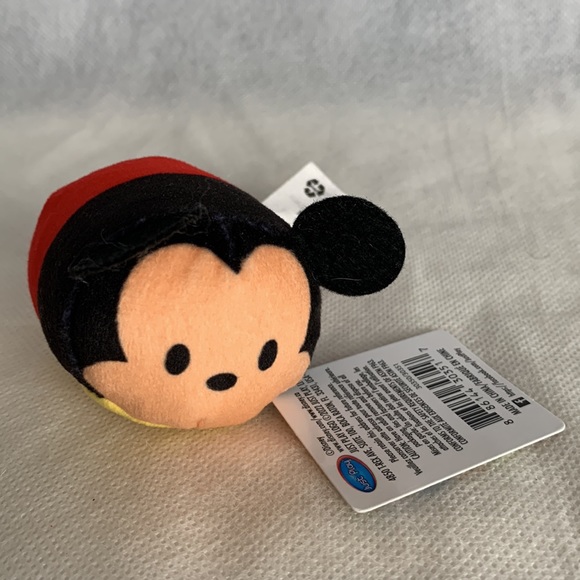 4 Disney Tsum Tsum Mini Plush Characters: Mickey, Goofy, Piglet, Eeyore NWT - Picture 2 of 8